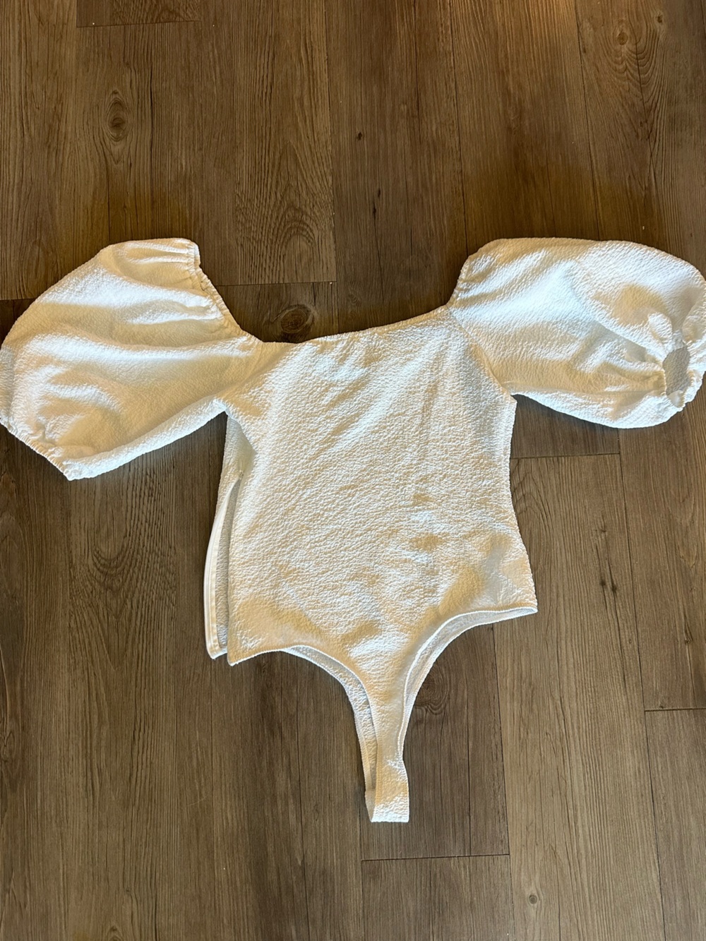 Astr White Textured Puff Sleeve Bodysuit